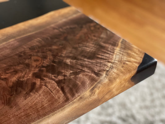 Coffee Table with hidden LED Verse