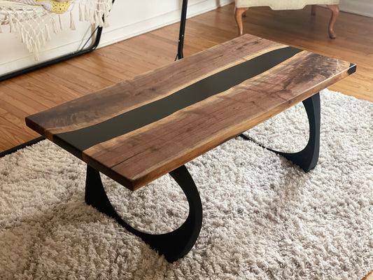 Coffee Table with hidden LED Verse